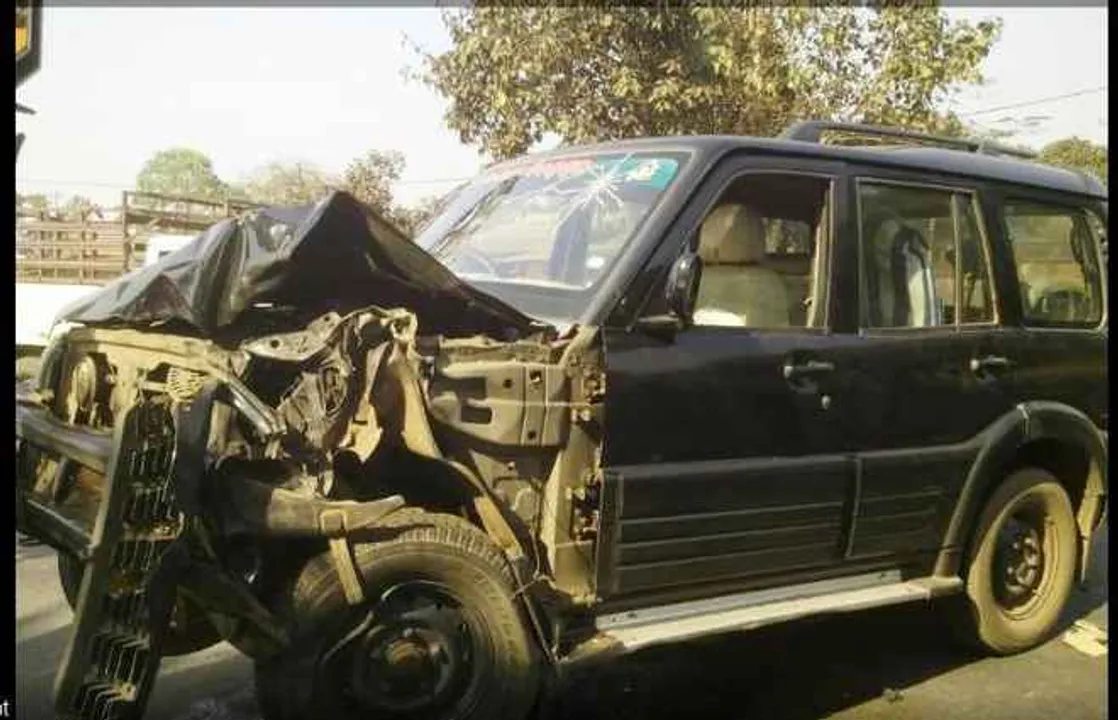  Aides of zilla parishad aspirant injured in road mishap in Odisha