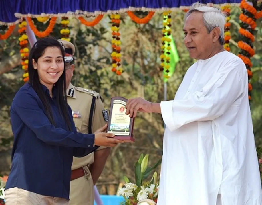  Brave Odisha girl now a Special Police Officer