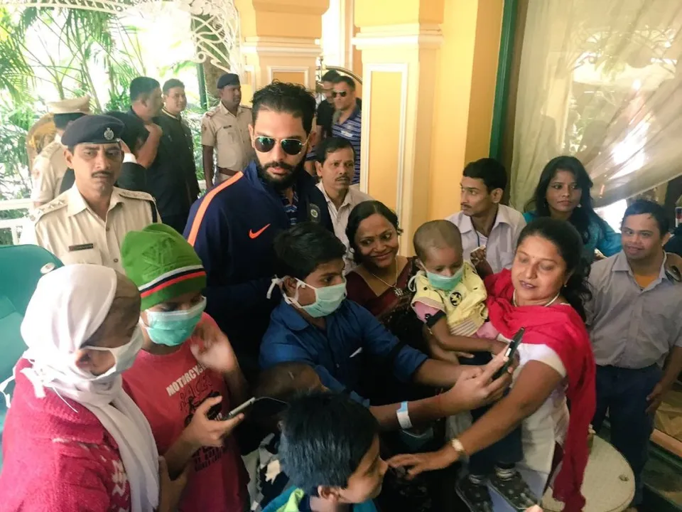  Yuvraj meets kids afflicted with cancer, autism in Odisha capital