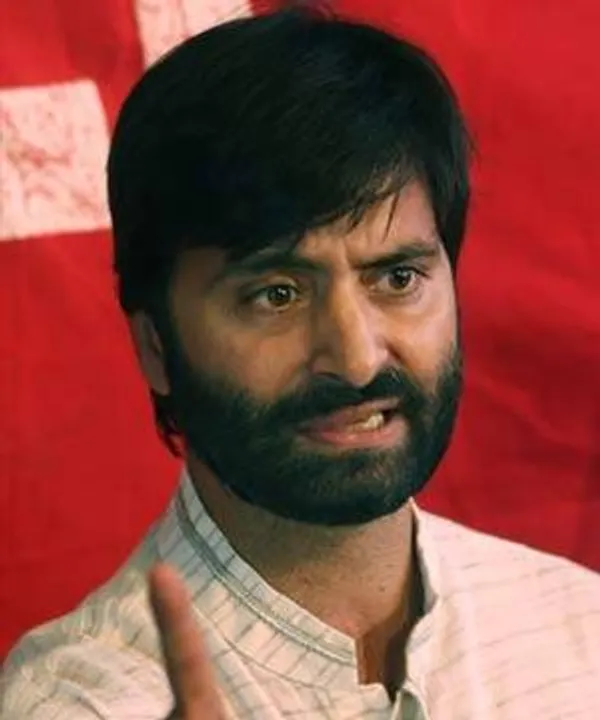  Yasin Malik arrested, Mirwaiz under house arrest