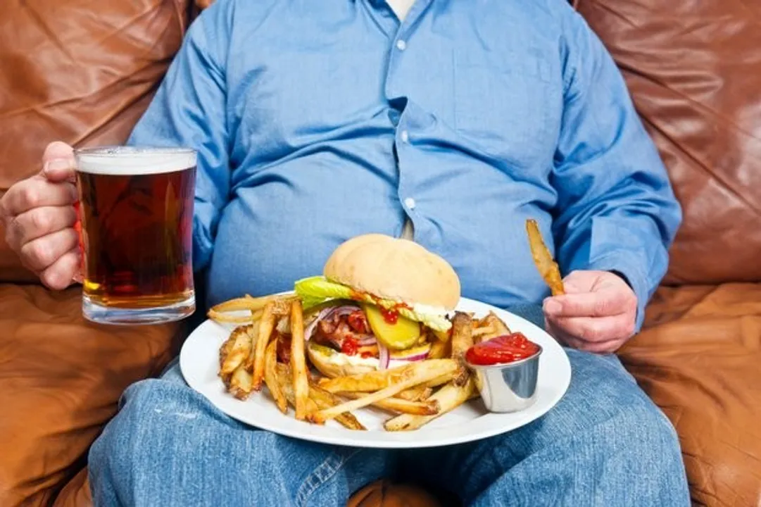  Want to avoid overeating? Eat slowly, maintain food journal