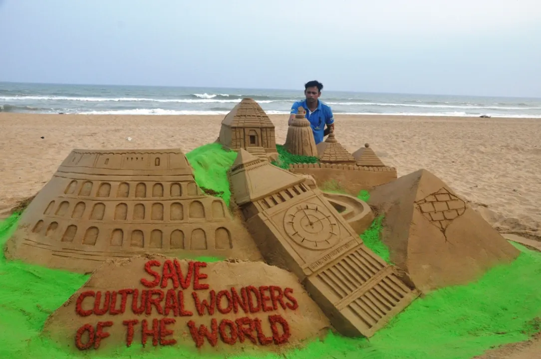  Odisha's Manas Sahoo gives message of preserving monuments through sand art