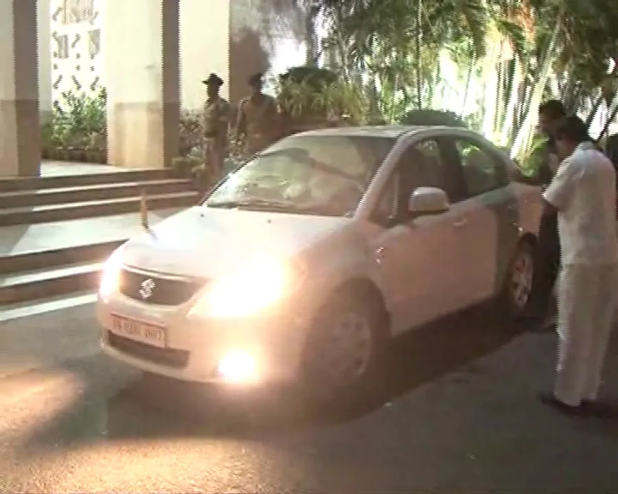  Odisha CM does away with red beacon