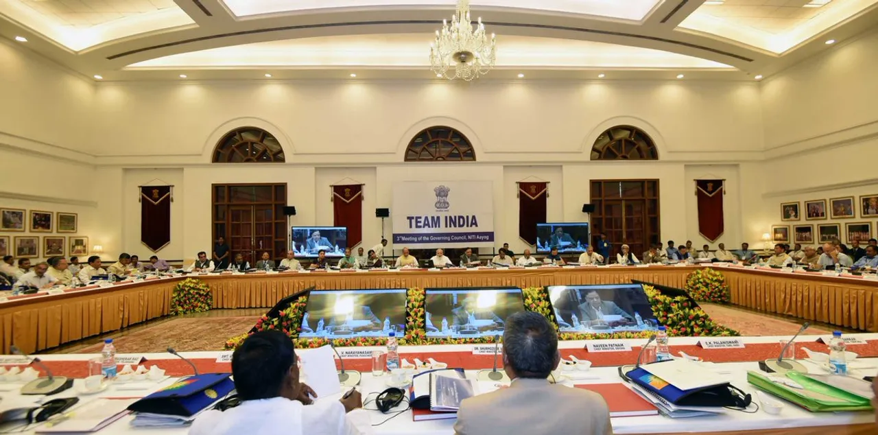  Pic. Courtesy:
twitter.com/PMOIndia 