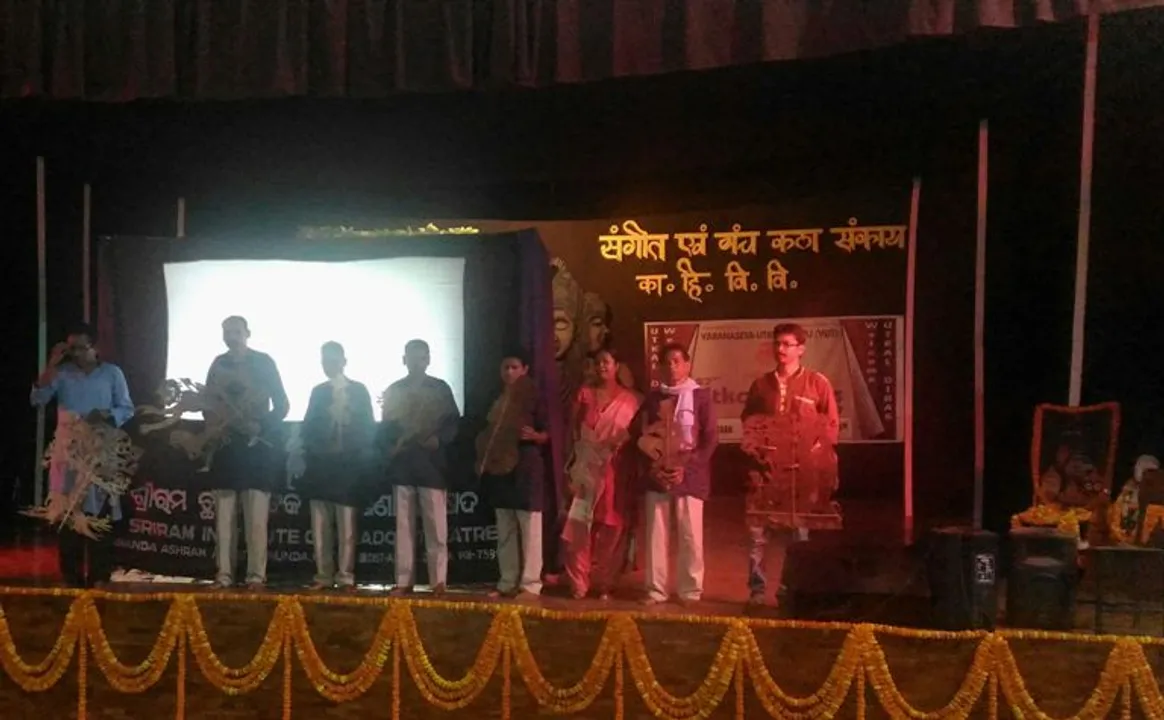  Utkal Dibasa celebrated in Varanasi