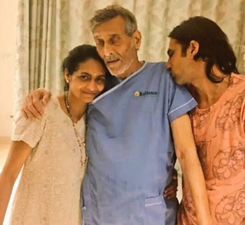  Vinod Khanna stable, says hospital