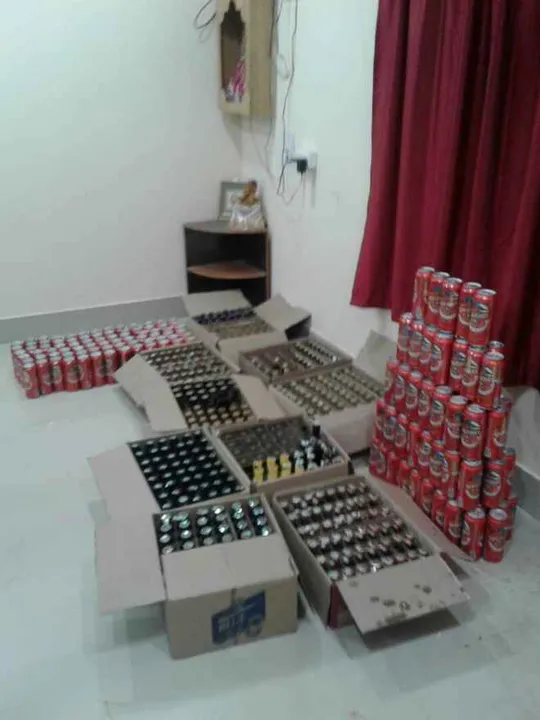  IMFL, beer cans worth Rs 30k seized from Odisha capital outskirts