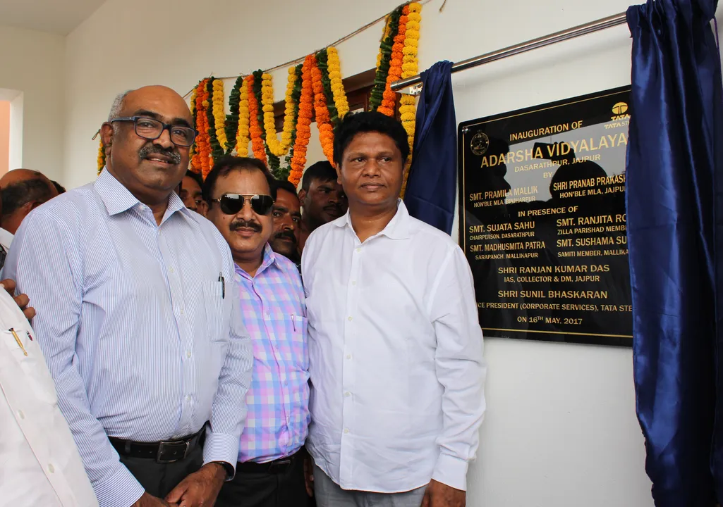 Odisha MLA inaugurates Adarsha Vidyala in Dasarathpur