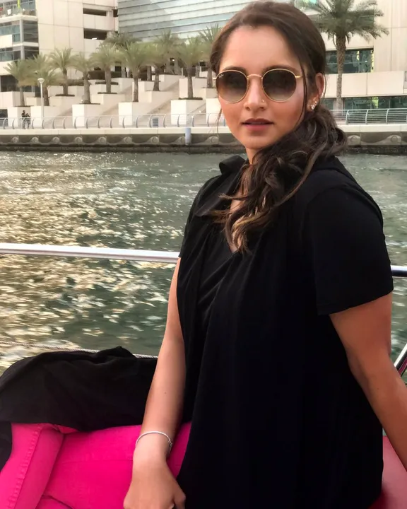  Pic. Courtesy:
twitter.com/MirzaSania/media 