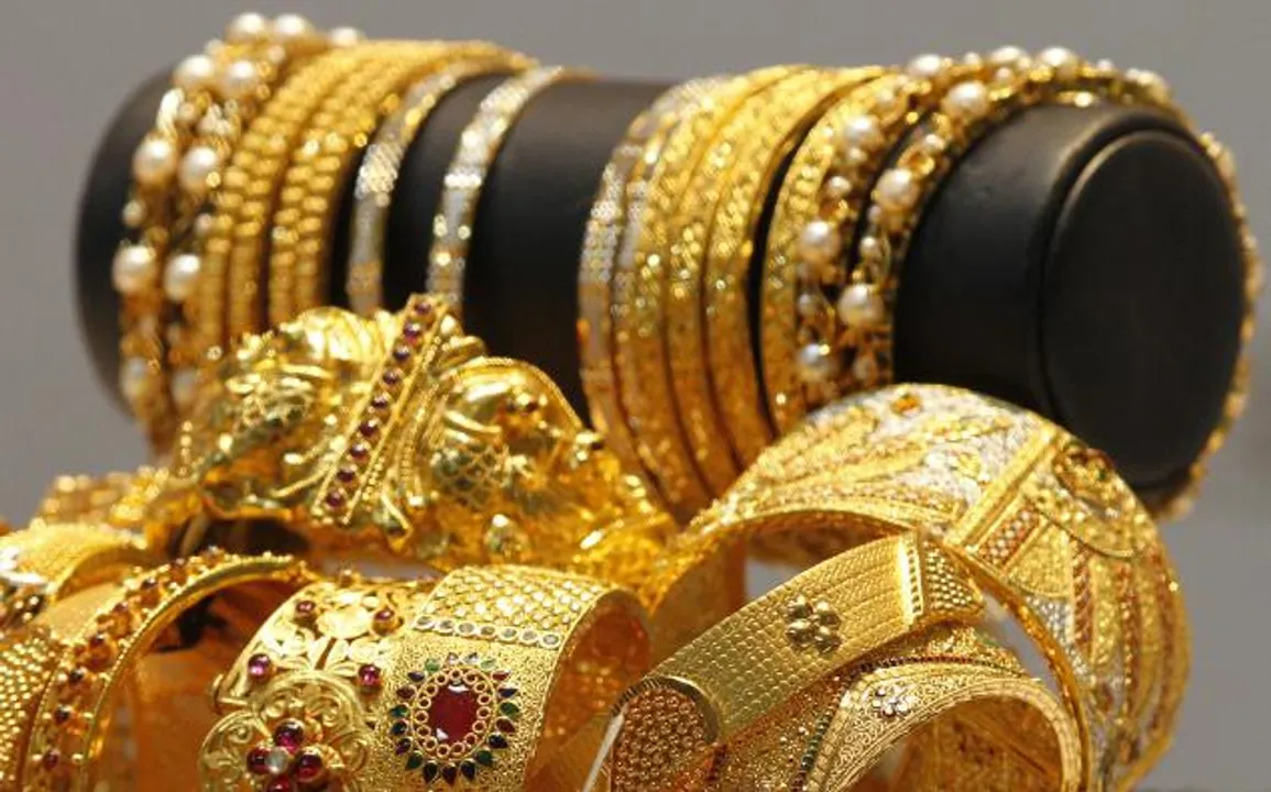  GST: Gold to be taxed at 3%, beedis at 28%