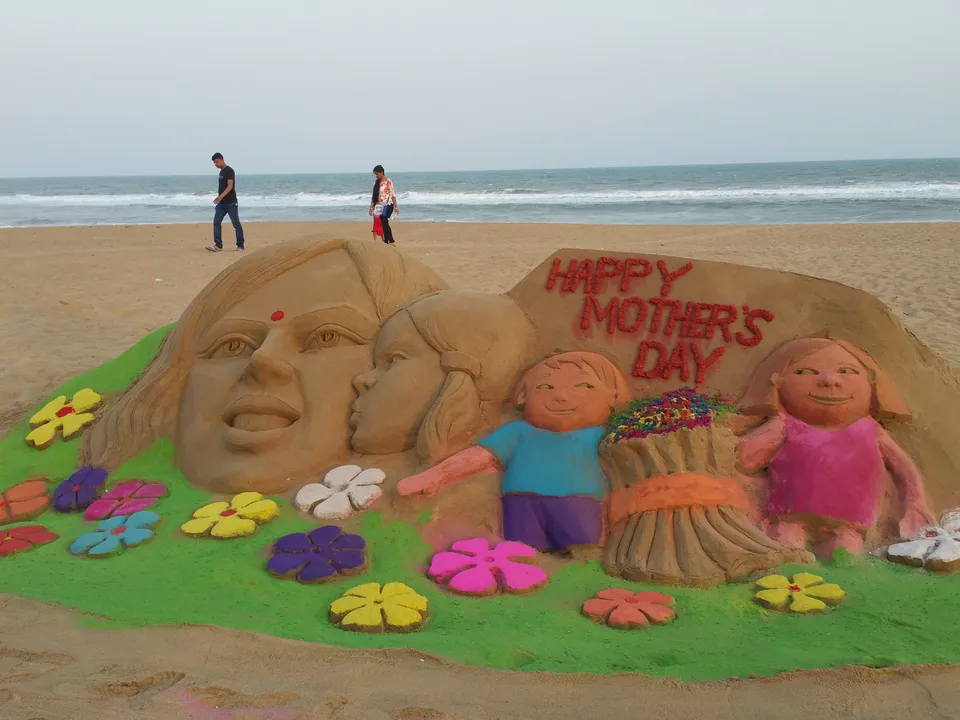 Odisha sand artist’s sculpture on Mother’s Day