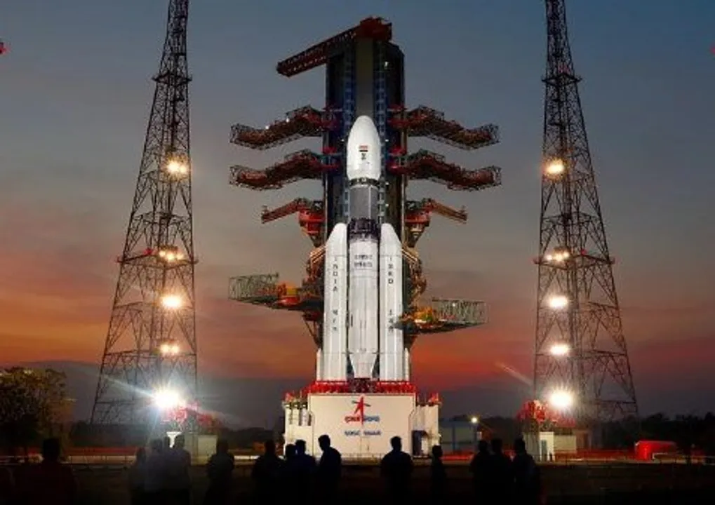  India's heaviest rocket lifts off with GSAT-19