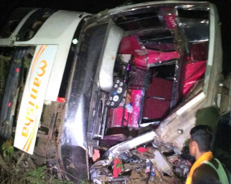  2 killed, 40 injured as bus, tractor collide head-on in Odisha's Balugaon