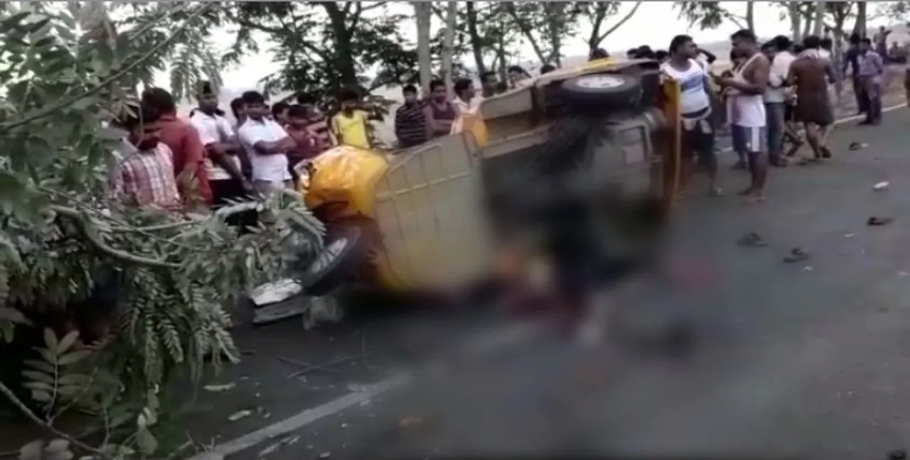  8 killed as auto, tipper collide head-on in Odisha's Jagatsinghpur