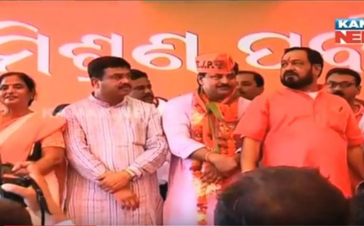  Former Odisha Cong leader Lala Manoj Ray joins BJP