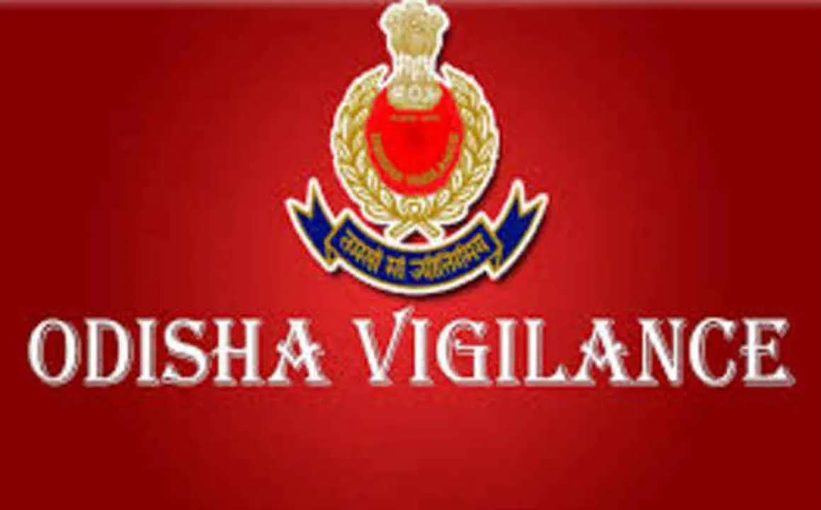  Odisha medical college clerk caught taking bribe