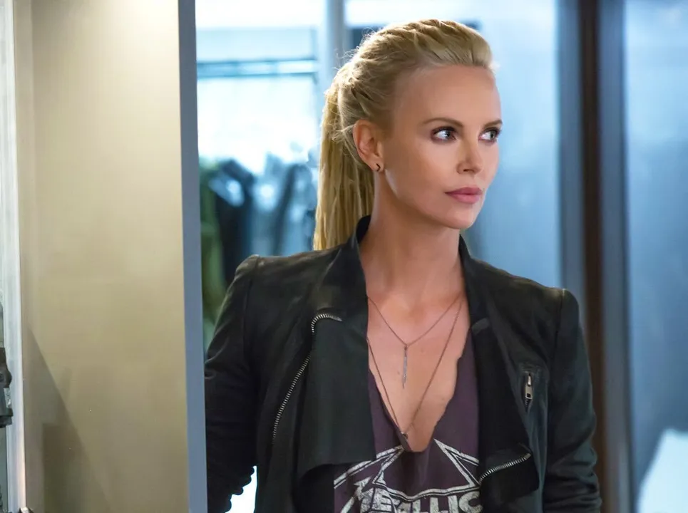  Doing sex scenes 'really easy' for Charlize Theron