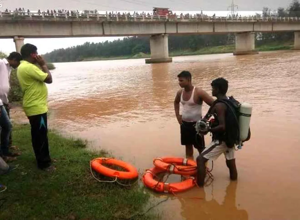  Odisha student goes missing in river trying to fish out certificates