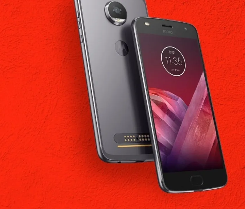  Moto Z2 Play: Phone Review