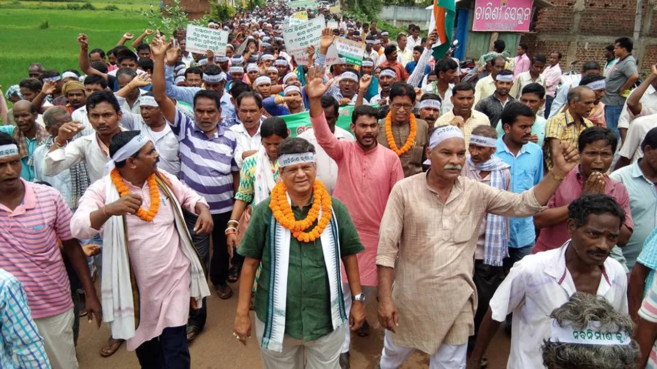  NKS gheraoes block office in Odisha's Keonjhar over farmers' demands