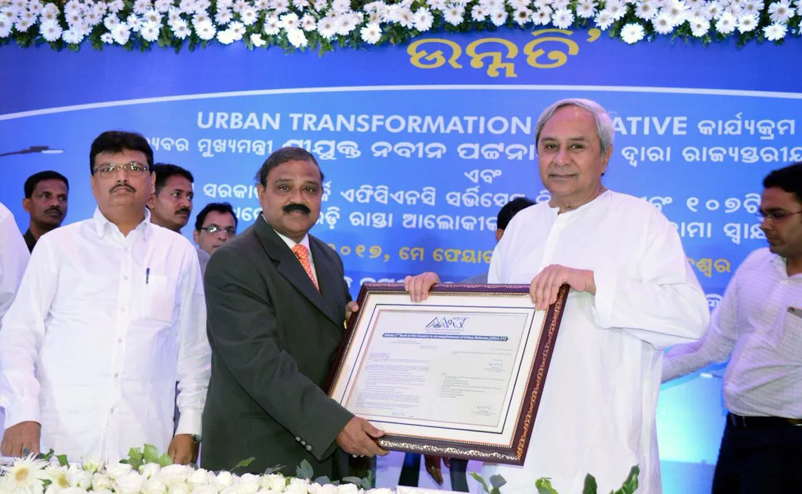  Odisha inks pact for energy-efficient lights in ULBs