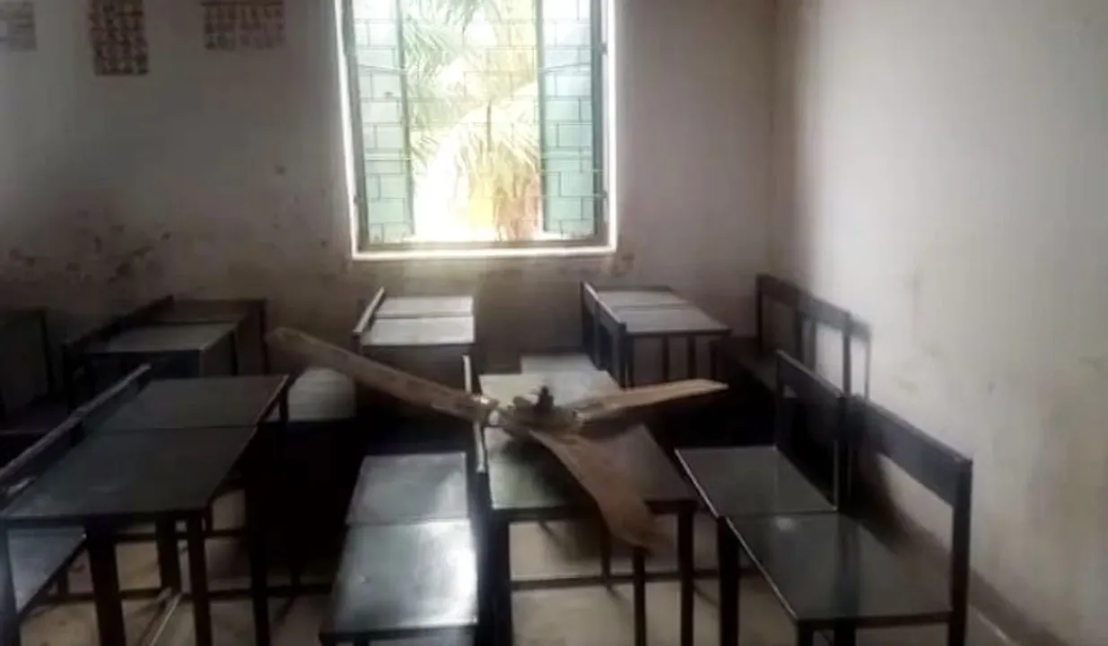  3 girl students injured as fan falls from ceiling in Odisha's Dhenkanal