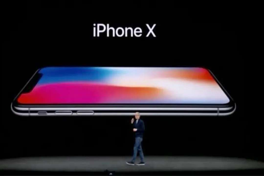  Twitter erupts in jokes after Apple launches iPhone X
