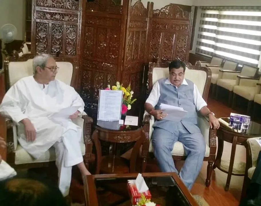  Odisha CM meets Gadkari, urges for flyover at Khandagiri