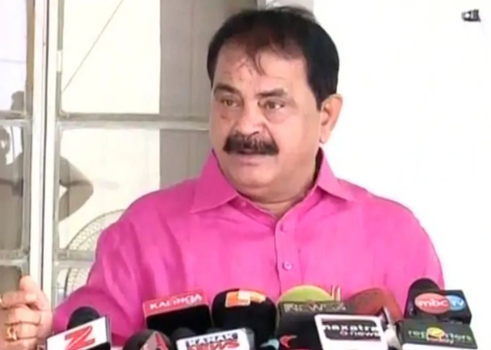  Odisha Cong Chief Whip threatens to thrash officials to end PC practice