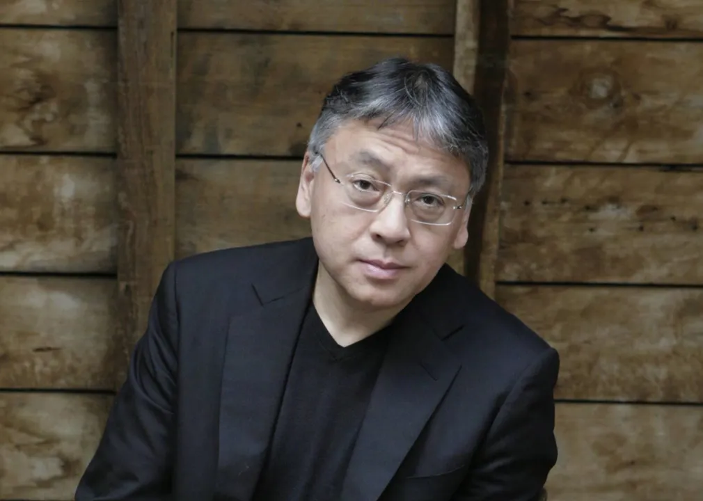  Kazuo Ishiguro wins Nobel Prize in Literature