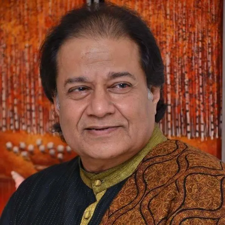  Anup Jalota sings Bhagavad Gita verses in Urdu in Pakistan