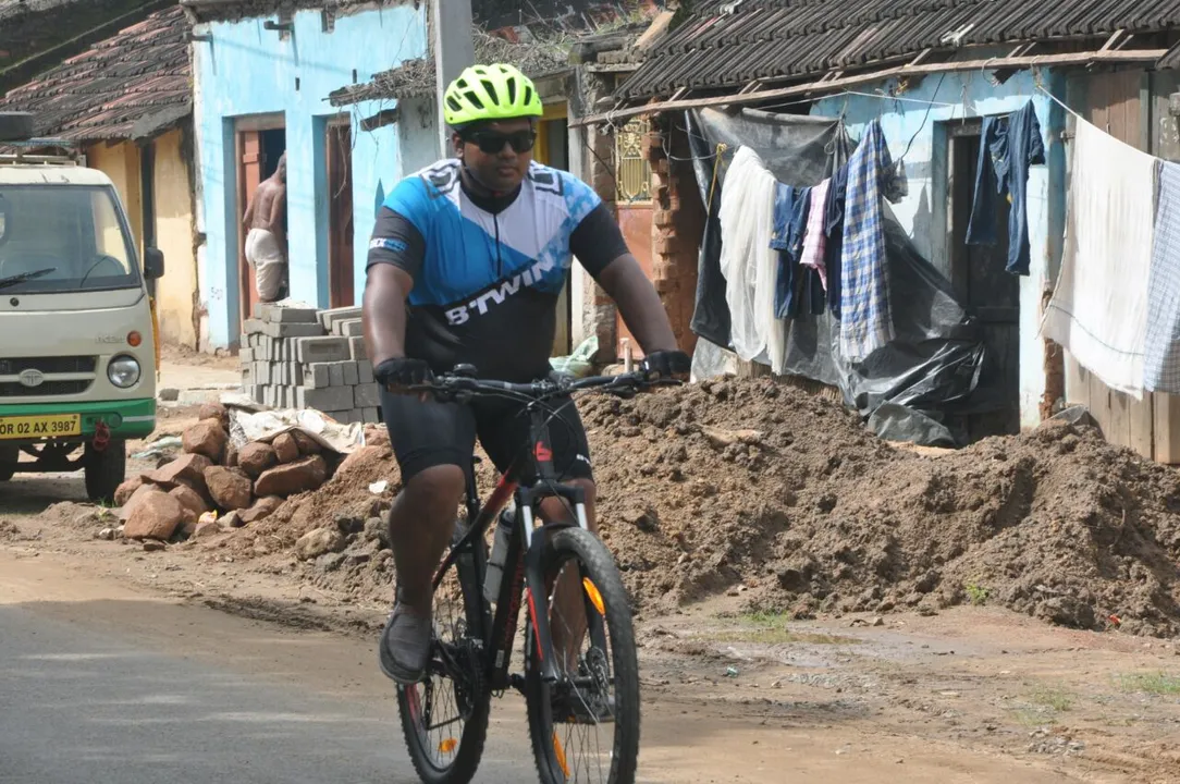  Odisha cadre IAS officer’s bicycle ride now Talk of Town