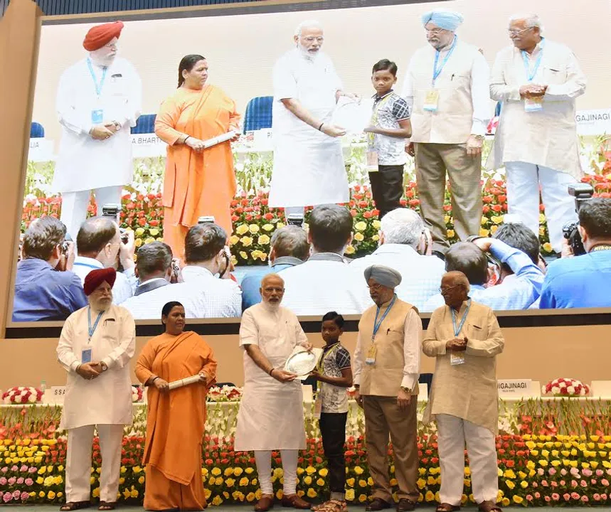  Odisha boy awarded by Modi for painting on Swachh Bharat