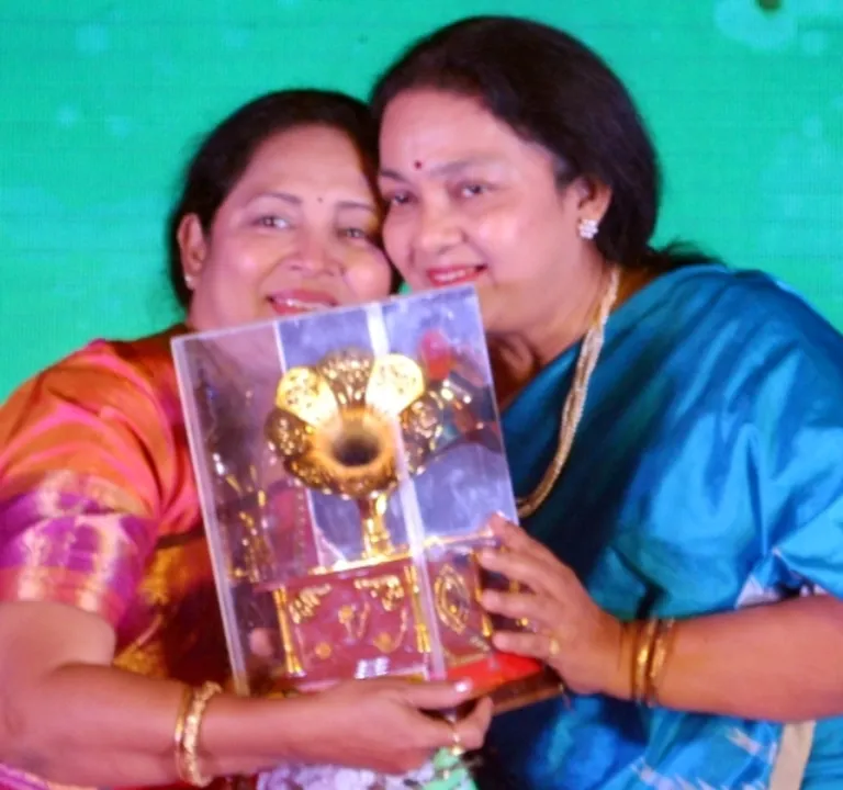  Odisha actress Aparajita gets Swadist Bioscope Award