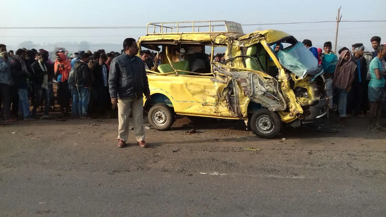  4 killed, 6 injured in truck-pickup van collision in Odisha's Jajpur