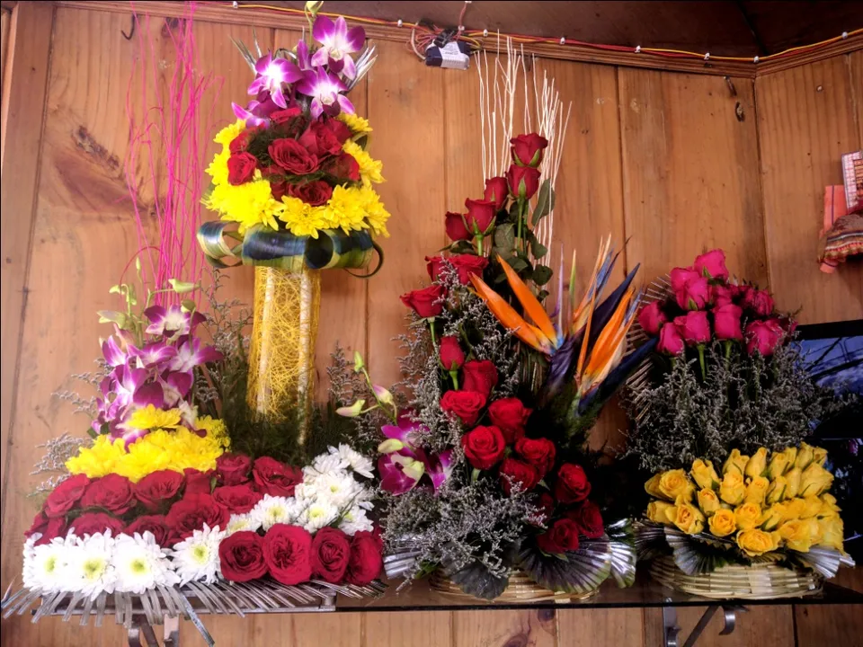  Flower bouquets make for favoured presents in Odisha capital for New Year