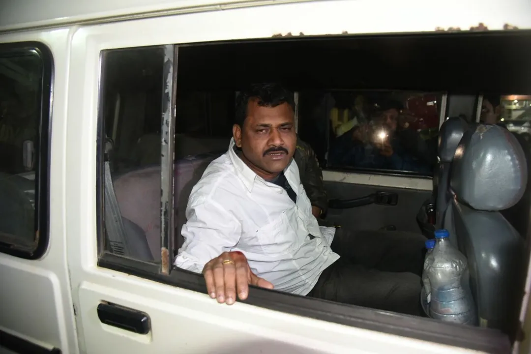  Wheelchair-bound Odisha cop thrashes journalist inside hospital