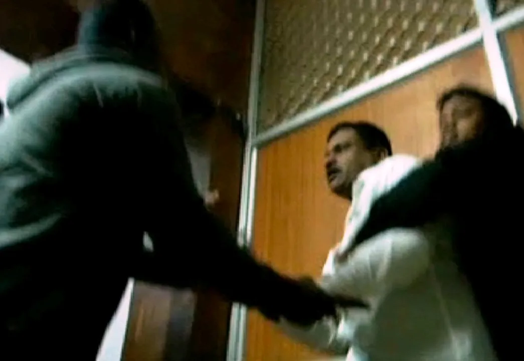  Odisha cop transferred for attacking journalist at hospital