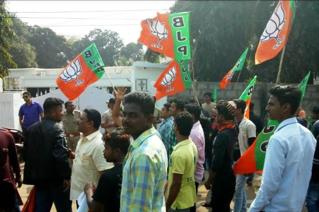  BJP workers kidnap police SI in Odisha capital!