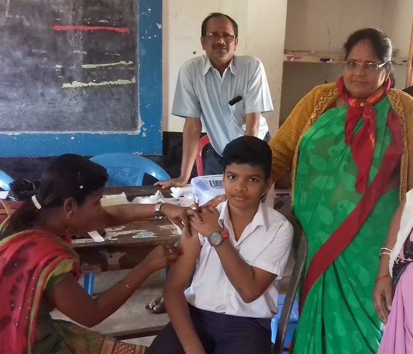  This picture of Odisha singer Satyajeet Jena gives us major vaccination goals!
