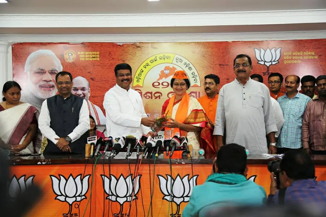  Odisha cine star Aparajita Mohanty joins BJP