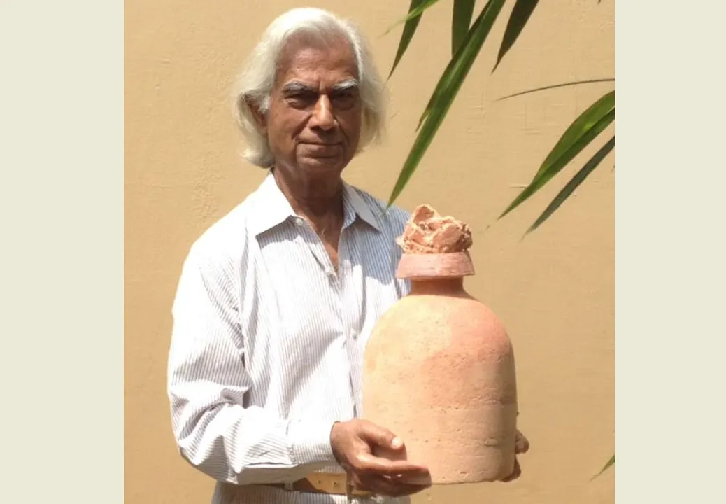  Renowned artist Jag Mehta's ceramic exhibits on display in Odisha capital