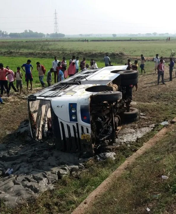  Bus overturns in Odisha's Puri, over 15 passengers injured