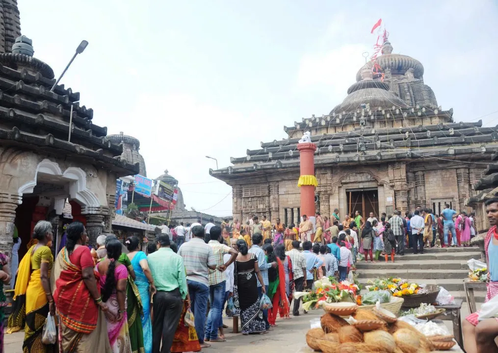  Devotees throng temples in Odisha on Maha Shivaratri