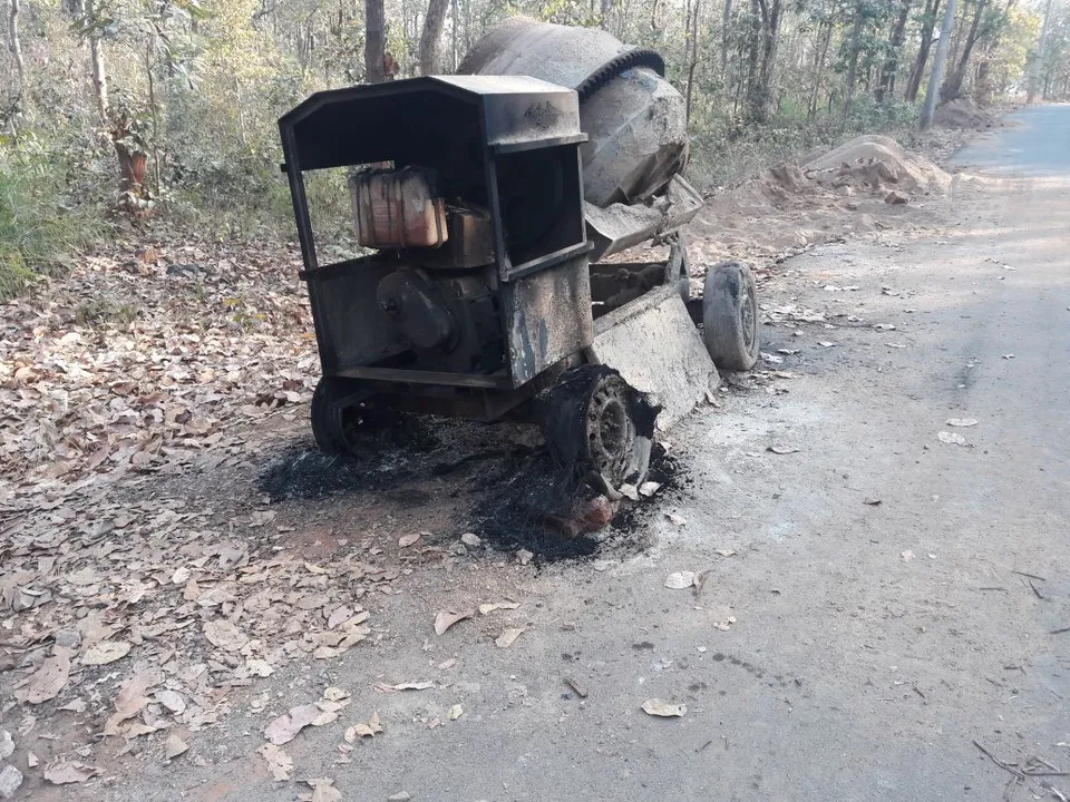  Suspected Maoists torch two vehicles in Odisha's Kalahandi