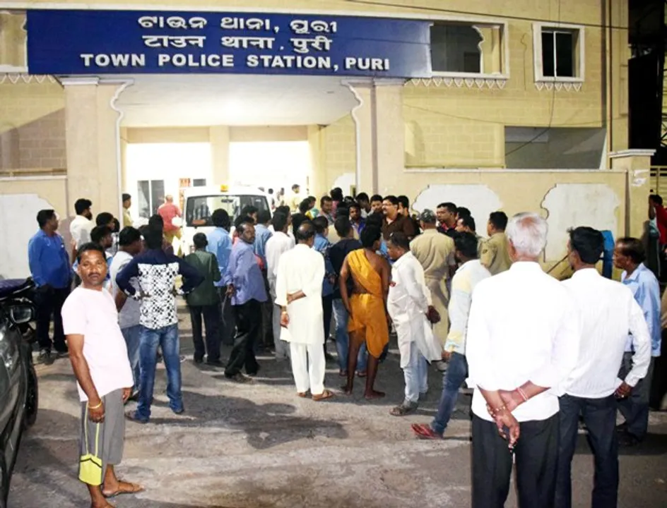  Brother-sister duo beat woman constable in Odisha, one held