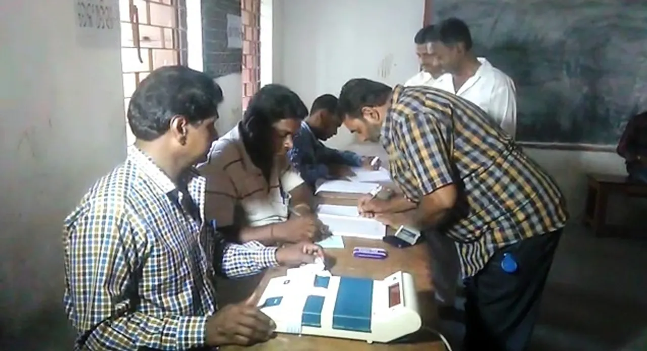  Odisha: Voting for Hindol, Attabira NAC polls held