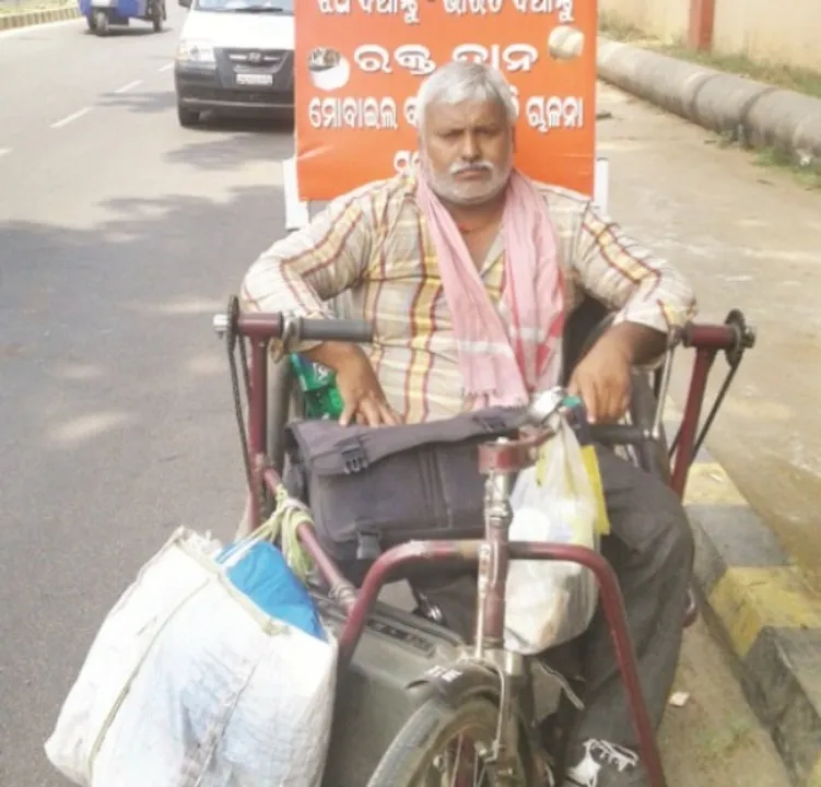 Divyang begins India tour from Odisha on tricycle. Here's why