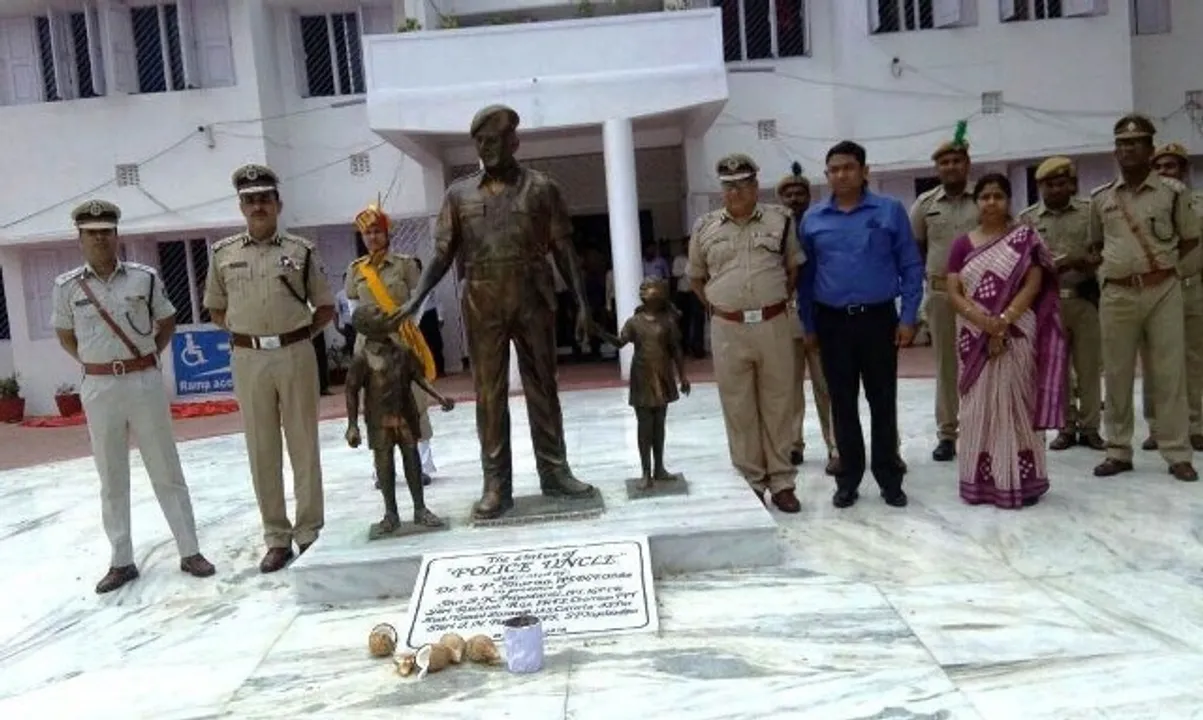  'Police Uncle' - An initiative to make cops child-friendly in Odisha