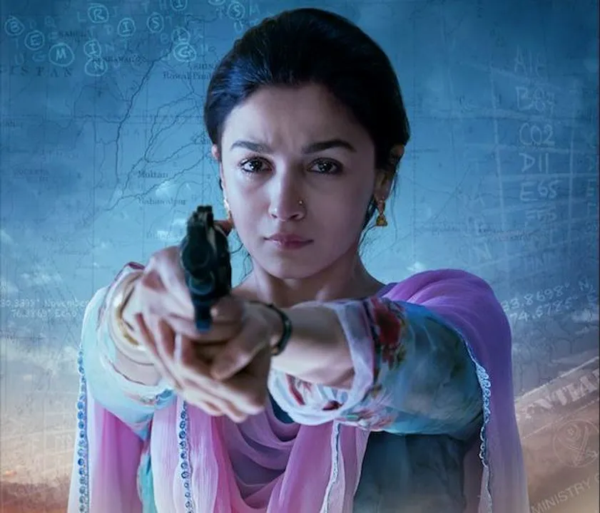 Alia Bhatt thrills with her performance in 'Raazi'. Here's movie review